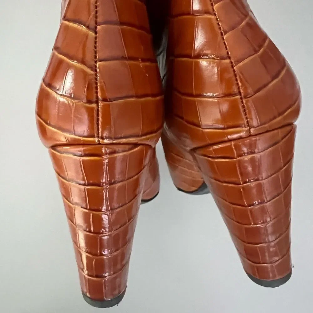 New Longchamp Cros Embossed Leather Knee High Boot Size 40